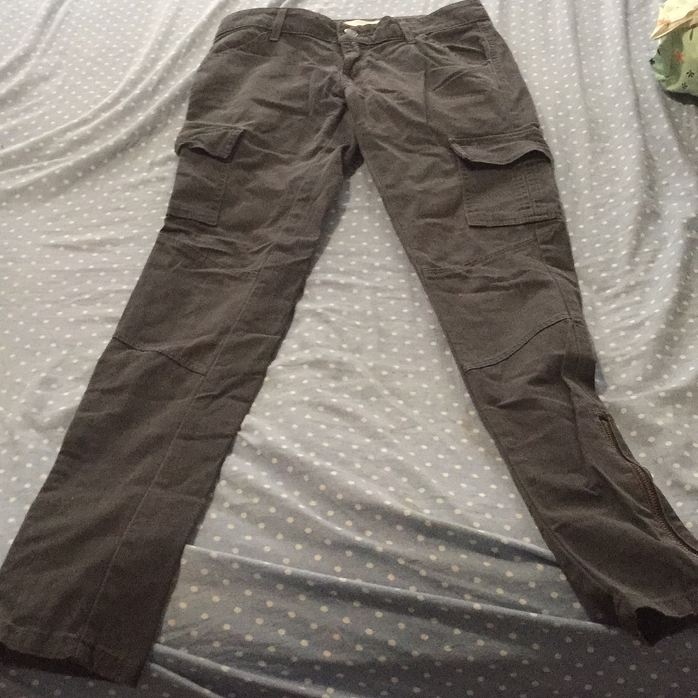 Levis skinny cargo pants